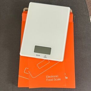 Digital Kitchen Scale - White